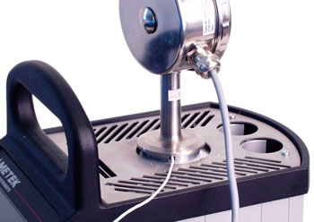 Clamp sensor in calibrator